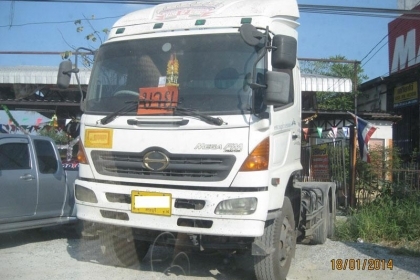 ขายหัวลาก Hino mega 320 แรง Uro 2 ปี 48 สวย โทร 088-4501277