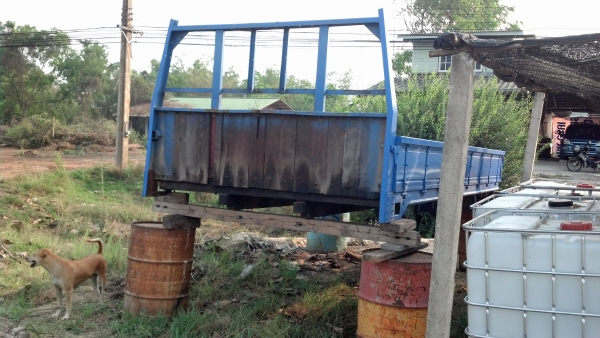 กระบะ ถอดจาก NPR 120 หัวการ์ตูน กว้างประมาณ2.15ม ยาว4.30ม คัทซี 75เซน กระบะ ถอดจาก NPR 120 หัวการ์ตูน กว้างประมาณ2.15ม ยาว4.30ม คัทซี 75เซน