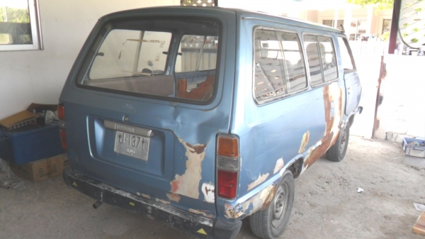 ขายรถตู้เล็กโตโยต้าไลเอชKM20