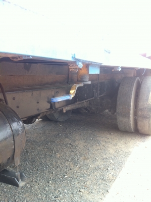 ขาย ล็อกกี้ เครื่อง 195 10 ล้อ พื้นเรียบ ราคาถูกครับ