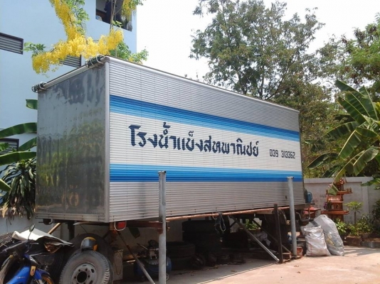 ตู้สแตนเลส ของรถ 10ล้อ ISUZU FVM มี 4ใบ ราคาต่อลองได้ สภาพ 90เปอร์เซ๊น