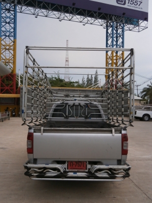 รถปิคอัพกระบะบรรทุก