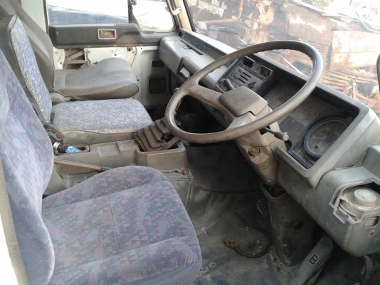 ต้องการขาย / หัวเก๋ง 10 ล้อ มีหลายรุ่นครับ ( ตามสภาพ )