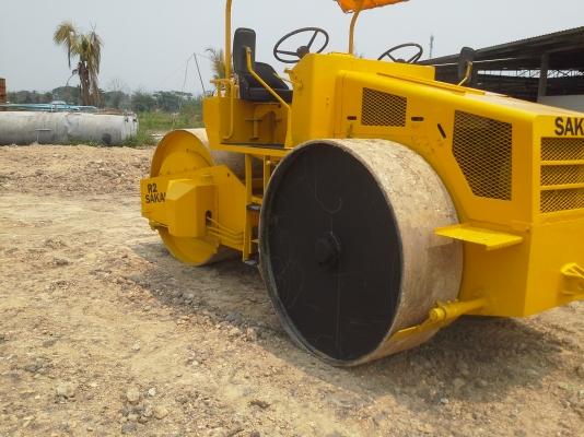 รถบดล้อเหล็ก Sakai R2