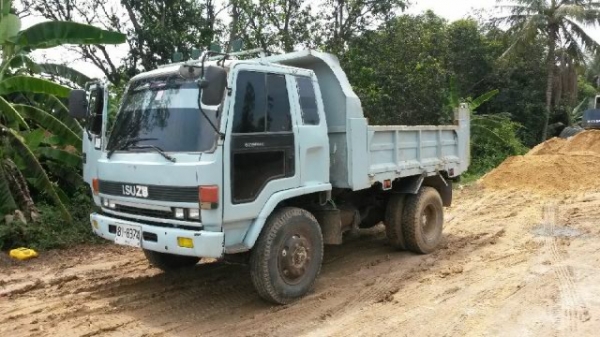 ขาย6ล้อ ดั๊มอีซูซุ เครื่อง175แรง