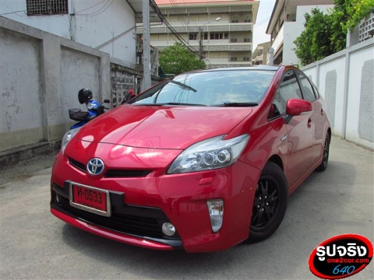PRIUS 1.8 เครื่องไฮบริด ตัว TOP ปี 2013