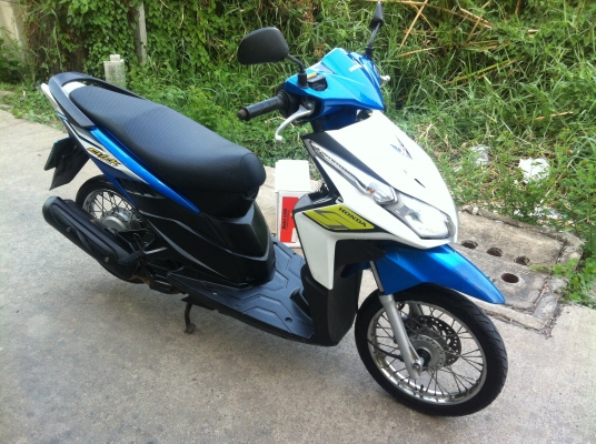 ...ขาย Honda click i สีขาว น้ำเงิน สภาพสวยงาม