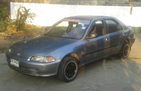 ด่วน..Civicเครื่องหัวฉีดสมบูรณ์ติดแก๊สLPGเกียร์Autoกระจกไฟฟ้าแอร์หนาวแม็กสวยขอบ15"(พร้อมขับส่ง)