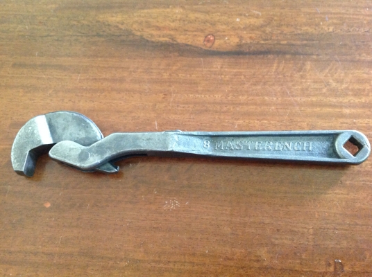 ขายประแจโบราณ Masterench 8"