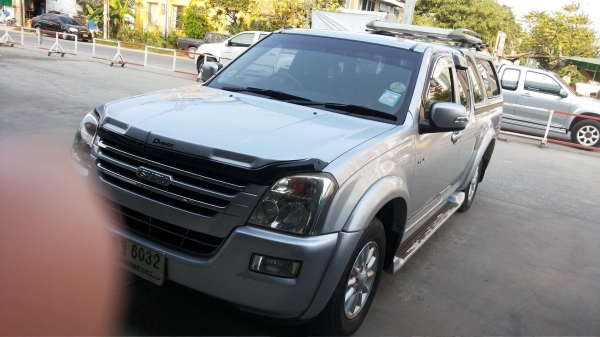 Isuzu D-max ปี 2005 รุ่นท๊อปเดิมๆจากโรงงาน รถบ้าน ผู้หญิงใช้