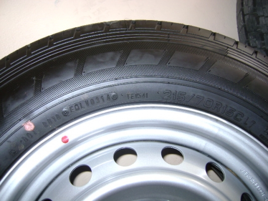 ขายยางใหม่และกระทะล้อเพิ่งจาถอดจากรถใหม่ป้ายแดง อีซูซุAll new isuzu 2014 ยาง 215-70-15