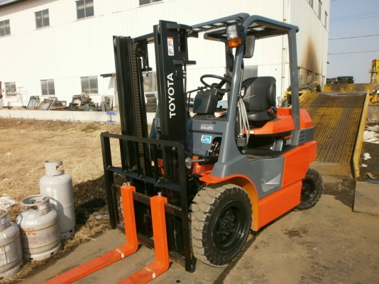 ขายรถไฟฟ้านั่งขับ 3 ton