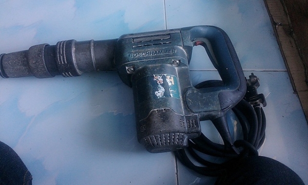 ขายสกัดไฟฟ้า Bosch GSH 388X สภาพดี ของแท้ ครับ