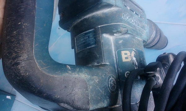 ขายสกัดไฟฟ้า Bosch GSH 388X สภาพดี ของแท้ ครับ ขายสกัดไฟฟ้า Bosch GSH 388X สภาพดี ของแท้ ครับ