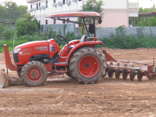 ขายรถไถ่ KUBOTA  รุ่น L3608 เครื่อง 36 แรง สภาพเดิมๆ สวย