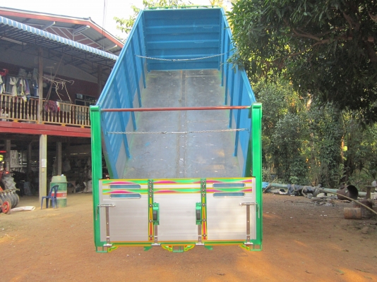 ขายหกล้อดั้ม เมก้า ดั้มเกษตร  เอกสารพร้อมโอน รถบ้านใช้งานอยู่ครับ