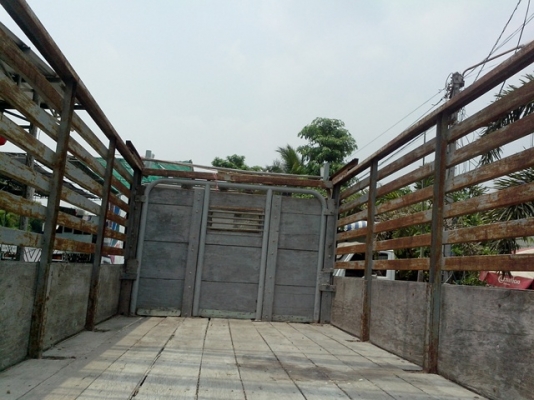 ขายรถบรรทุกหกล้อฮีโน่KM350 เครื่องEQ 100 เครืองติดวิ่งได้