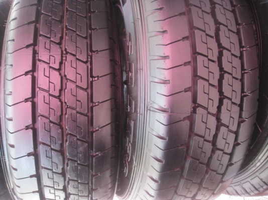 ขายล้อกะทะป้ายแดง dmax 15" 6h139.7 ยาง dunlop sp lt36 215/70r15  ( 5 ล้อ)ยางผลิตสัปดาห์ที่ 36 ปี 13 ตุ่มที่หน้ายางมีทุกเส้น ขาย 5 ล้อ 14,500 บาทครับ big-m, frontier, colorado ใส่ได้ครับ สนใจติดต่อเล็กคลองสาม (081-3747940)