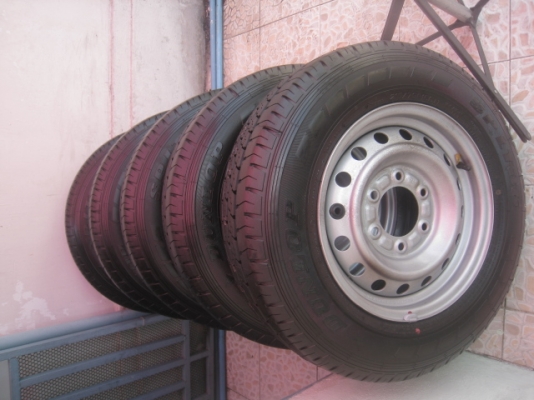 ขายล้อกะทะป้ายแดง dmax 15" 6h139.7 ยาง dunlop sp lt36 215/70r15  ( 5 ล้อ)ยางผลิตสัปดาห์ที่ 36 ปี 13 ตุ่มที่หน้ายางมีทุกเส้น ขาย 5 ล้อ 14,500 บาทครับ big-m, frontier, colorado ใส่ได้ครับ สนใจติดต่อเล็กคลองสาม (081-3747940)