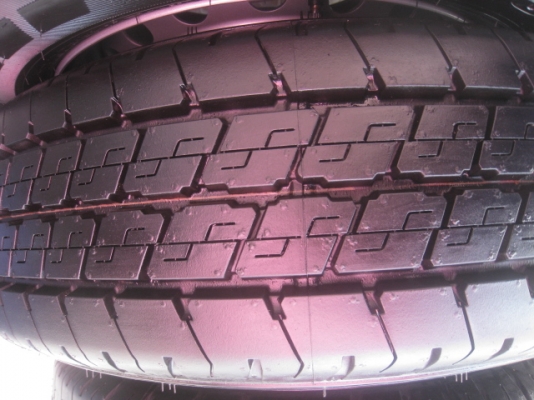 ขายล้อกะทะป้ายแดง dmax 15" 6h139.7 ยาง dunlop sp lt36 215/70r15  ( 5 ล้อ)ยางผลิตสัปดาห์ที่ 36 ปี 13 ตุ่มที่หน้ายางมีทุกเส้น ขาย 5 ล้อ 14,500 บาทครับ big-m, frontier, colorado ใส่ได้ครับ สนใจติดต่อเล็กคลองสาม (081-3747940)