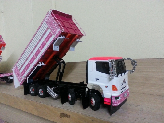 ขายhino 700 พ่วง24ล้อ งานสวยครับ สเกล 1:32 ครับ หรือจะสั่งรุ่นอื่นก้อได้นะครับ สนใจโทรสอบถามได้เลยครับ พร้อมส่ง หรือท่านใดสะดวกมารับด้วยตัวเองก็ได้ครับ ถ้าสั่ง2พ่วง ผมยินดีส่งถึงบ้านฟรีครับ ราคาอาจจะสูงหน่อยนะครับ แต่ผลงานรับรอง "ไทยๆแท้" ครับ ขายhino 700 พ่วง24ล้อ งานสวยครับ สเกล 1:32 ครับ หรือจะสั่งรุ่นอื่นก้อได้นะครับ สนใจโทรสอบถามได้เลยครับ พร้อมส่ง หรือท่านใดสะดวกมารับด้วยตัวเองก็ได้ครับ ถ้าสั่ง2พ่วง ผมยินดีส่งถึงบ้านฟรีครับ ราคาอาจจะสูงหน่อยนะครับ แต่ผลงานรับรอง "ไทยๆแท้" ครับ