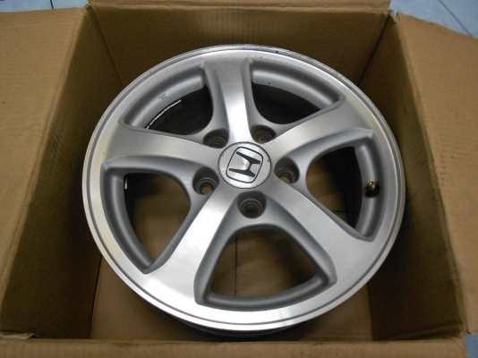 ขายล้อแม็กเปล่า Honda civic ขอบ 15(5/114.3) สวยๆ 1 ชุด