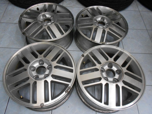 ขายล้อแม็กเปล่า Ford Focus ขอบ 16(5/108) สวย เดิม 1 ชุด