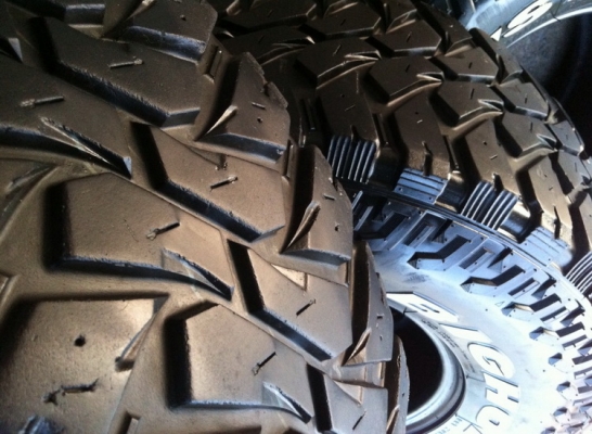 ขายยาง Mud Maxxis Mt764 Big Horn 265 75 R16 ปี 2611 ขายยาง Mud Maxxis Mt764 Big Horn 265 75 R16 ปี 2611