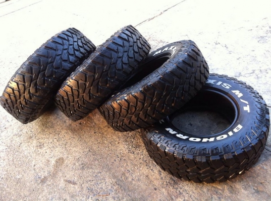ขายยาง Mud Maxxis Mt764 Big Horn 265 75 R16 ปี 2611 ขายยาง Mud Maxxis Mt764 Big Horn 265 75 R16 ปี 2611