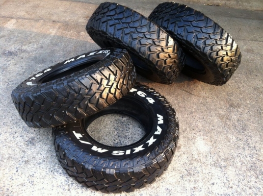 ขายยาง Mud Maxxis Mt764 Big Horn 30 9.5 R15 สวยๆ ขายยาง Mud Maxxis Mt764 Big Horn 30 9.5 R15 สวยๆ