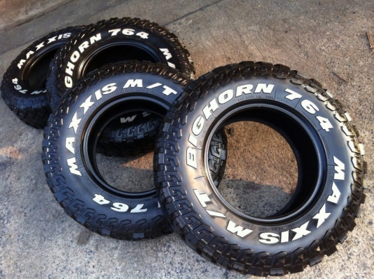 ขายยาง Mud Maxxis Mt764 Big Horn 30 9.5 R15 สวยๆ ขายยาง Mud Maxxis Mt764 Big Horn 30 9.5 R15 สวยๆ