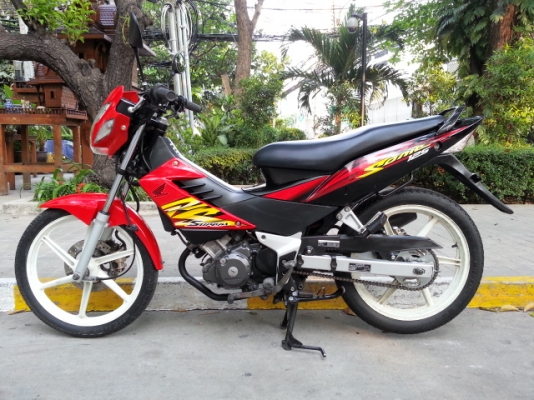 โซนิค ตัวใหม่ สตาร์ทมือ (แท้) รถเจ้าของมือเดียว เครื่องเดิมแน่น ไม่มีควันขาว เดินดี ภาษีพรบ. 57 รถทะเบียนกทม.โอนขนส่ง จตุจักร ☆☆ 23,500 ☆☆ต่อรองได้ หา ยุ ไม่ผิดหวัง ☆☆ 0 9 3  -  9 4 8  -  8 7 9 8 ☆☆ ( บอย )