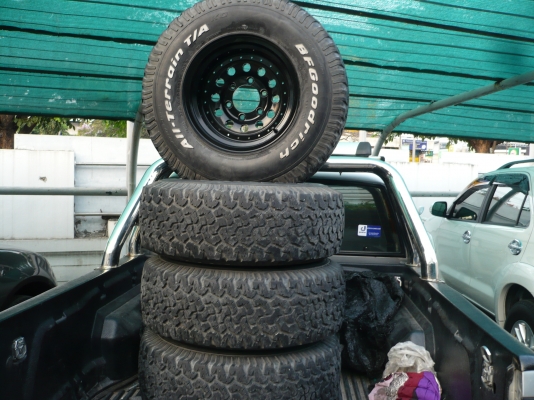 แม็กพร้อมยางBF-ALL31X10.5R15ปี10