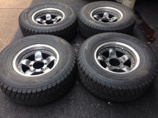 ล้อแม็กนอกขอบ 15&times;7 ออฟ-13 พร้อมยางสวย นิ่มๆ ดอกเต็ม