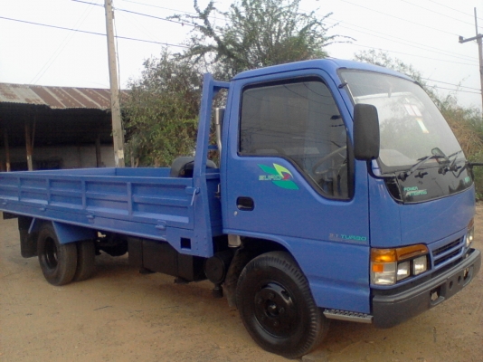 รถ  ISUZU 110  ประตูเหว้า รถห้างแท้   เครื่องดี  ครัชชีดี