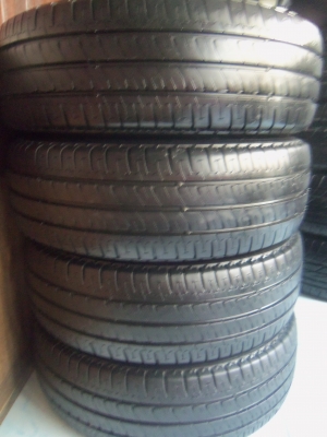 ขายยาง Michelin Agilis 205-70-15 ปลายปี09 ดอกเต็ม เนื้อนิ่ม ไม่ปะ ไม่บวม ไม่กินข้าง พร้อมใส่ถ่วง ชุดละ 3,400 บาท