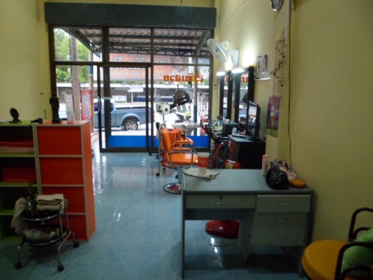 ขายถูกๆอุปกรณ์เสริมสวย 25000 บาท