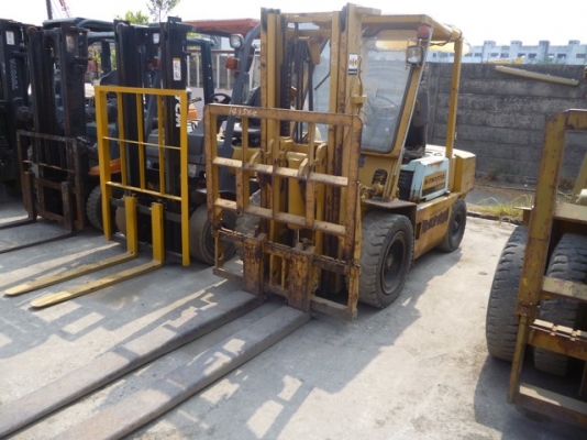 ขายรถยกดีเซลขนาด 3 ตันแบบคว่ำหงายงาได้ จากญี่ปุ่น