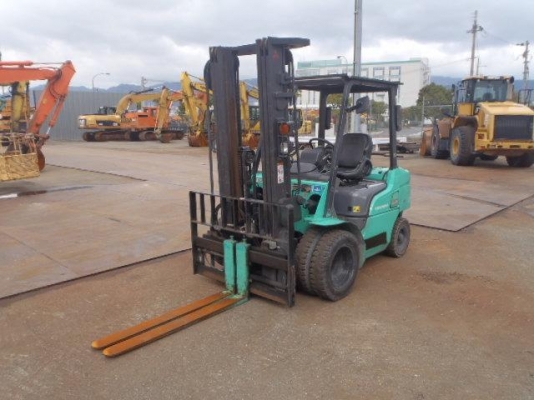 ขายฟอร์คลิฟต์ MITSUBISHI GRANDIA   FD25D  DIESEL (รุ่นใหม่ล่าสุด)  ล้อหน้าคู่  ,เสา FULL FREE  5 เมตร  , FORK SHIFT, MT, เดิมแท้จากญี่ปุ่น !!!!!!