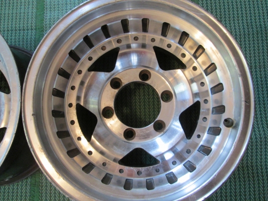 ขายล้อ 15x8.5 et -25 6รู   2วง 4000