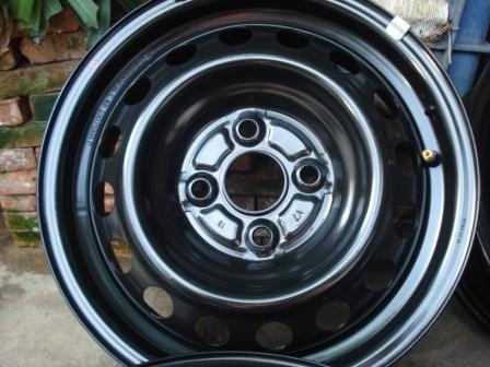 ล้อกะทะขอบ 14  4รู 100 สภาพใหม่ๆ 4 วงขายถูกๆ