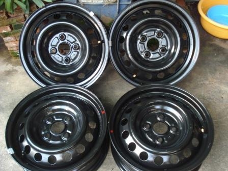 ล้อกะทะขอบ 14  4รู 100 สภาพใหม่ๆ 4 วงขายถูกๆ