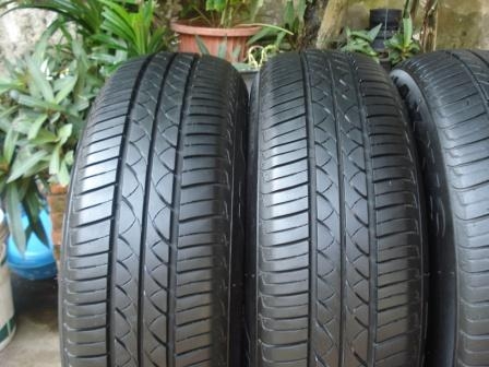 ยาง 165-70-14 ปี 11  4 เส้นสภาพดีดอกหนาๆ