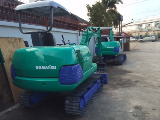 รถขุด KOMATSU PC30R เทียบเท่ารุ่น7 มือสอง นำเข้าจากญี่ปุ่น ทำสี พร้อมใช้งาน