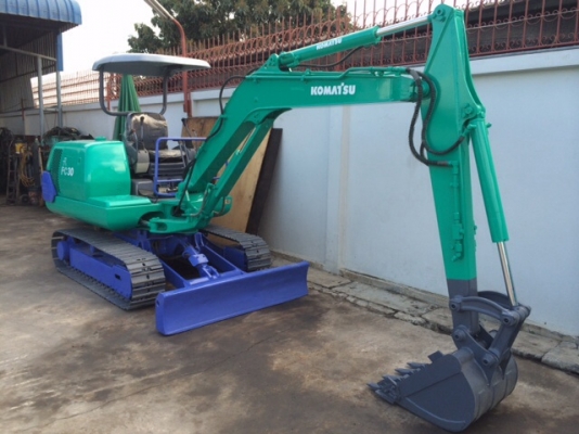 รถขุด KOMATSU PC30R เทียบเท่ารุ่น7 มือสอง นำเข้าจากญี่ปุ่น ทำสี พร้อมใช้งาน