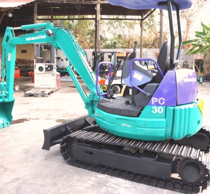 ขายรถขุด KOMUTSU PC30MR-1 เก่านอกปรับสภาพ