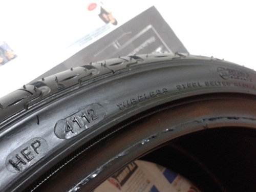 ยาง,235/35R19 TRACMAX สภาพ99\%ปลายปี12หนึ่งคู่4,700