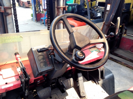 -:-*&bull;*ข า ย ร ถ ย ก เ ก่ า น อ ก*&bull;*-:-NISSAN FD35 เครื่องTD42 สนใจติดต่อ083-062-0223