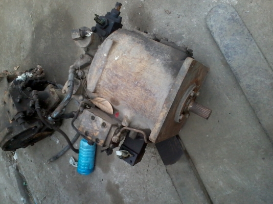 ขายปั้มไฮโดรลิคท้ายเครื่องรถแมคโค