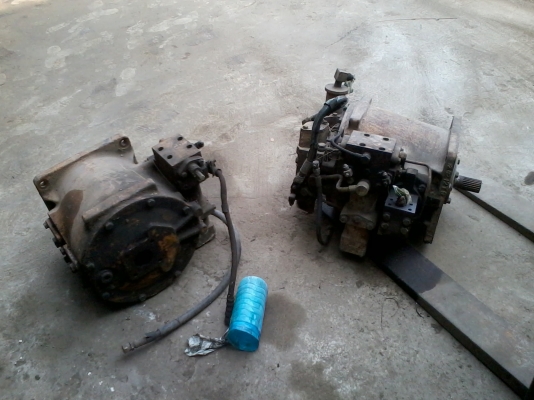 ขายปั้มไฮโดรลิคท้ายเครื่องรถแมคโค ขายปั้มไฮโดรลิคท้ายเครื่องรถแมคโค